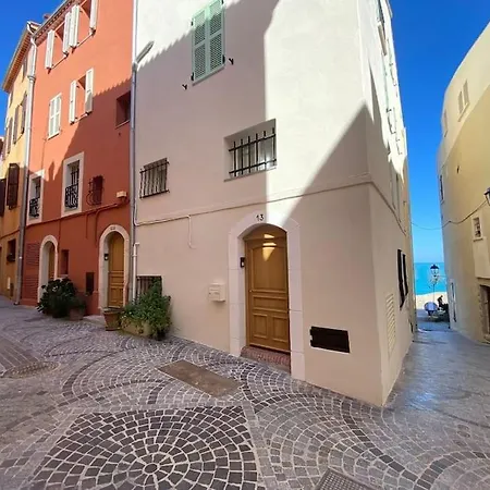 Vieil Rue Du Bateau Antibes