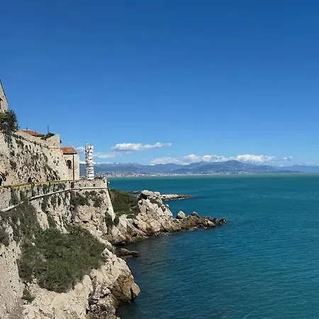 Vieil Rue Du Bateau Antibes