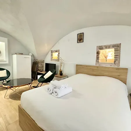 Appartement Vieil Rue Du Bateau Antibes